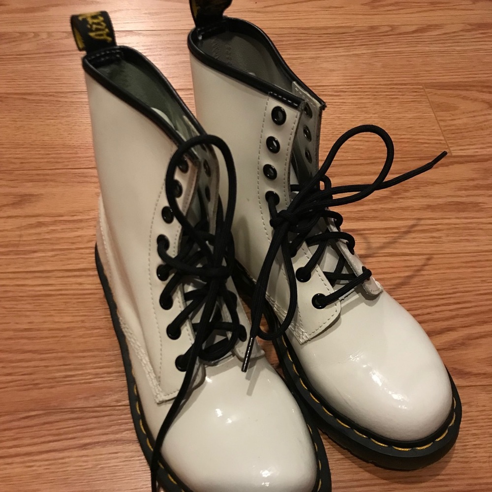 NWOT Dr Martens White Combat Boot